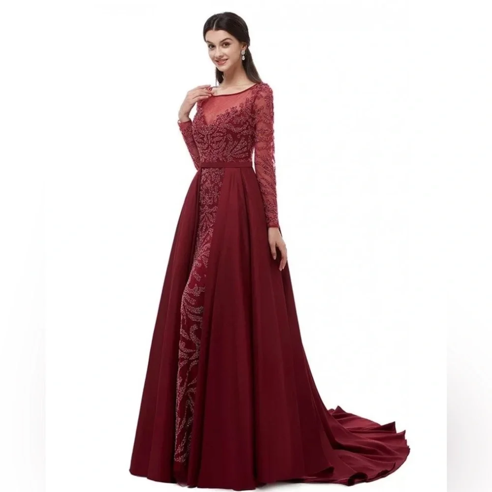 Elegant Burgundy Evening Gown - Picture 6 of 7